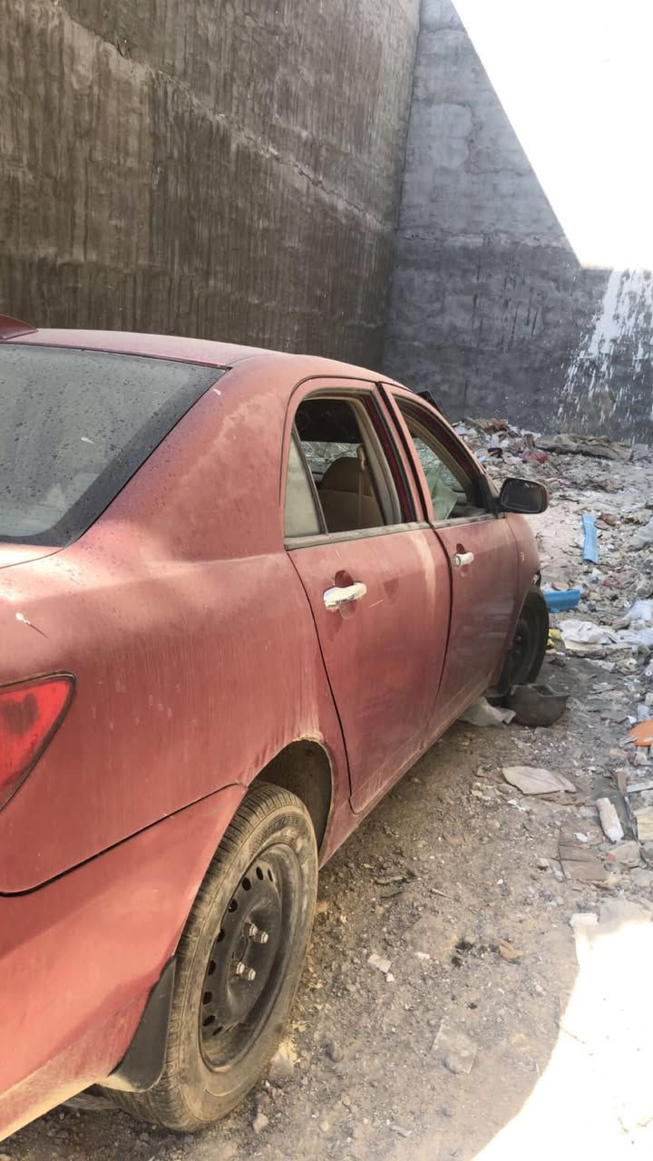 الله يجفيكم الشر و السلام عليكم بي واي دي اف ٣ موديل ٢٠١٢ رقم بغداد ب اسمي السياره على وضعه تنباع المكان بغداد السعر ٣٢ وبي مجال 
***********
