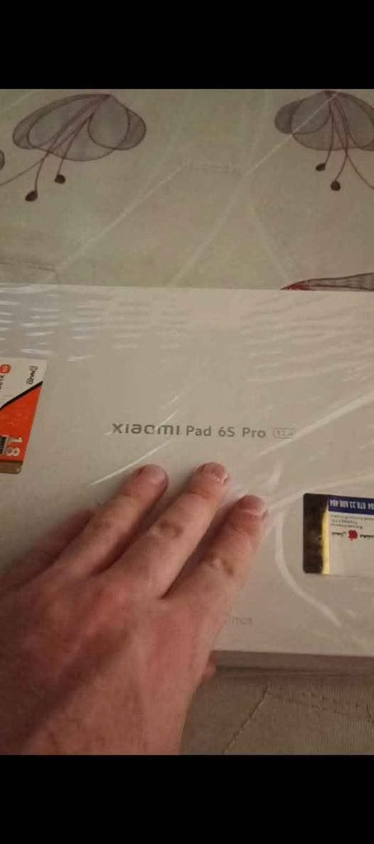 شاومي باد 6 اس برو
شاشه 12.4 
الذاكرة 512
بطاريه 10000
شاشه 144HZ
كامره 50 ميگا بكسل
سماعات دولبي فجين اتموس
شاحنه 120W
ملحقاته كامله و شاحن اصلي ماله 120w اصلي
مع كيبورد اصلي ماله 
السعر 650 الف هوه و كيبورد بيه مجال بسيط 
مكاني بغداد 
*********** بغداد, العراق
