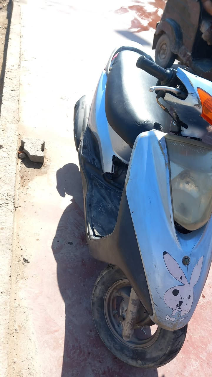 سلام عليك بريز. كابريتر  كفراتها. اصليه. بس مشخطه شغاله. سلف. هندر. مكينه ناعمه. كلجات اكسل جديدات  مكاني. بلديات. ***********
