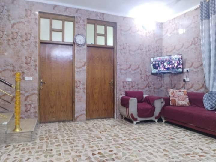 دار للبيع 150 متر البلديات حي التراث خلف اعداديه الصناعية طابو زراعي سند 25للاستفسار ***********
