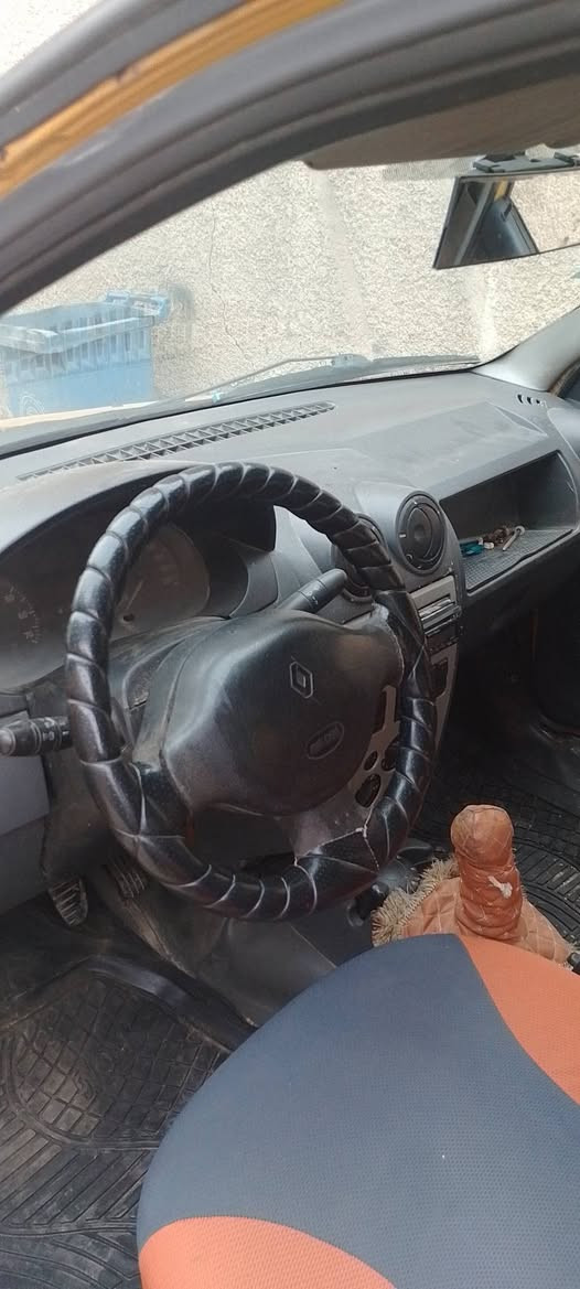 رينو لوكان 2009 كير مكينه مكفولات هيئه غرامات مصفره رقم انكليزي مكان مدينه الصدر  السعر 34 وبيها مجال بيها تلكيطات صبغ سياره مكفوله من ظربه ***********
