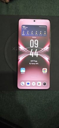 فيفو X200 الترا • ٥١٢/١٦ • ملحقات كاملة