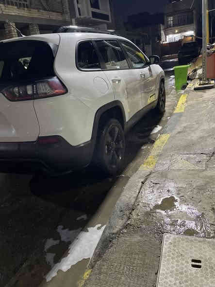 السلام عليكم  جيب بزون
بغداد الزعفرانيه شارع المعهد ***********
محرك 2400
موديل 2021
رقم بغداد بسمي
حادثه دعاميه اماميه فقط باقي مكفول
كشتات جلد 
تحكم ستيرن
كشن سائق كهربائي 
تحكم ستيرن
كشنات تدفيه
تشغيل عن بعد
إطفاء ذاتي عند وقوف
كأمره خلفيه
حساسات خلفيه
شاره ترحيب بل مري جانبيه 
بعد موصفات بيه
السعر 160بي مجال
