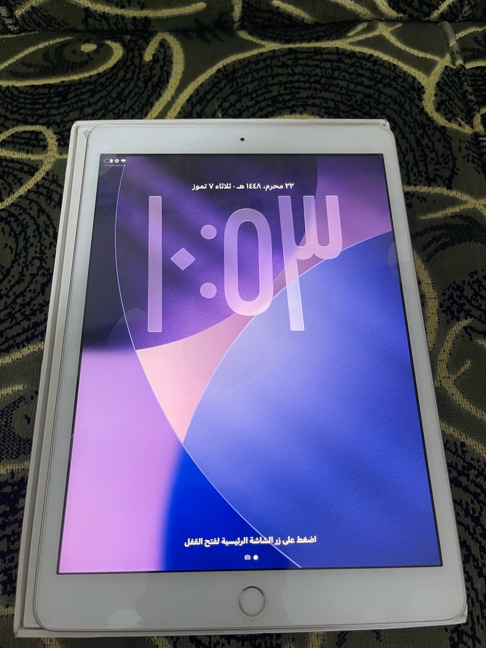 ايباد 8 نظيف 
ذاكره 128
نضيف مابي ايشي 
رقمي ***********