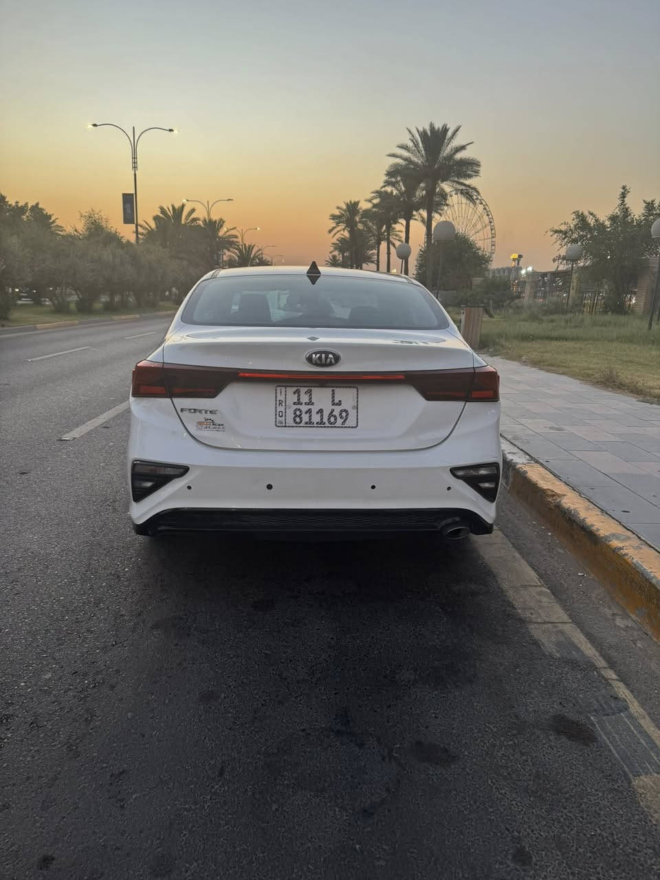 فورتي ٢٠١٩ رقم بغداد باسمنا
بجم كبس بدون ايرباك 
محرك دوش ٢٠٠٠
كير AT مبدل جديد يعني انطلاقه فول 
ويل كب 
تبريد شاشه مناخين 
كاميرا وشاشه اصليه 
تحكمات ستيرن 
تبريد جيد جدا 
اطارات جديده 
حادثه باب خلفي وجاملغ خلفي جهة السايق والباب الخلفي الثاني بي بارد قليل 
السونر موجود
السياره موجوده بغداد حي تونس 
السعر ١٢٨ وبيها مجال 
اذا شراي تدلل واذا ما عجبتك السيار صلي على النبي واعبر المنشور 
رقم الموبايل ***********
