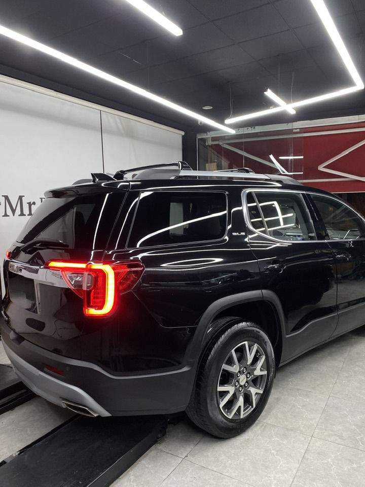 السلام عليكم من رخصة الادمين

‏GMC Acadia 2023 sle
كلين بدون صبغ، فقط جزء قليل تعديل بارد.
ايرباك راجع سيستم بشرط أن يشتغل خاصة الستيرن والدشبول
السيارة مسجلة باسمي.
السيارة ماشية 24 الف 
محرك اربعة سلندر تيربو
نظام اقتصادي Economy 
ثلاث انماط قيادة نورمل ، سبورت و ثلج
ثلاث صفوف مقاعد
كشتات vip 
كشنات امامية كهربائي ، هيتر
تبريد مركزي خلفي ، امامي منفصل
بانوراما
داخل لونين رصاصي و قهوائي
دخول ذكي للابواب ، بصمة
تشغيل عن بعد
٣٦٠ درجة رادار ، يعني رادار امامي ، خلفي و جانبي
نظام اوامر صوتية
مثبت سرعة 
تنبيه بالاصطدام
الجنطة كهربائي وتفتح بإشارة بالقدم
مانع الانزلاق
إطفاء و تشغيل المحرك تلقائي عند الوقوف في الترافك 
قرائة خطوط الشارع
اشارة بالمري
صورة الحادث مرفقة مع الصور

للاستفسار ومعرفة السعر الاتصال على: ***********
واتس اب ، ڤایبر تلگرام
