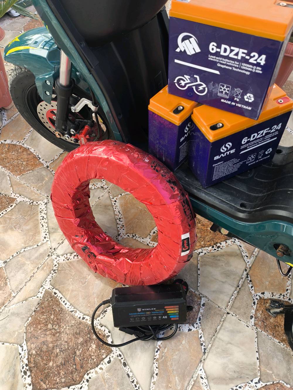 درجة شحن r8  موصفات نضام البك الخلفي دسكات امامي خلفي دراجه كلش نضيفه موديل 2025