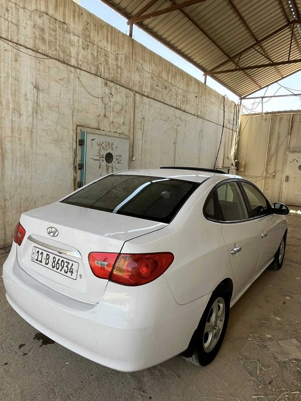 النترا 2011 خليجي فول مواصفات 
للبيع بسعر مناسب 
النترا 2011 خليجي ماشية 109 حقيقي شرط الفحص محرك 2000 دوش 
 محرك كير شرط شركة ممفتوحات بدون تبخير ولا تنقيص 
السيارة بيهه صبغ حزام + الجاملغ الخلفي مكصوص بدون دواخل السيارة سعرهه 93 وبيهه مجال كلش بسيط رقمهه بغداد الجديد للاستفسار ***********
