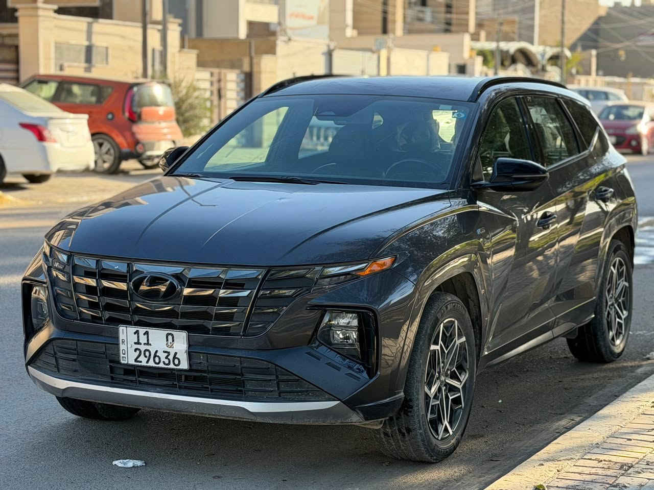 🚗 هيونداي توسان 2022 N Line للبيع
🔹 الموديل: 2022
🔹 الفئة: N Line 
🔹 رقم الشاصي: KM8JFCAEXNU128384
🔹 #السعر: 200$ ورقة 
المواصفات المعروفة لفئة #N_Line:
 • محرك 2.5
 • دفع رباعي 🔥
 • مقاعد جلد مع تطريز أحمر N Line 🔥
 • شاشة كبيرة وسطية + شاشة عدادات ديجيتال
 • كاميرا خلفية + حساسات
 • تحكم ستيرن رياضي
وبعد خير من الله #مواصفات 
🔹الحادث موضح بالصور  
🔹 الممشى: (43.000 ميل )

💰 السعر: (200 ورقه)
السيارة رياضية شكل ومواصفات، نظيفة

📍 الموقع: (بغداد-حي القاهرة)
📞 للتواصل و الاستفسار : (***********)
