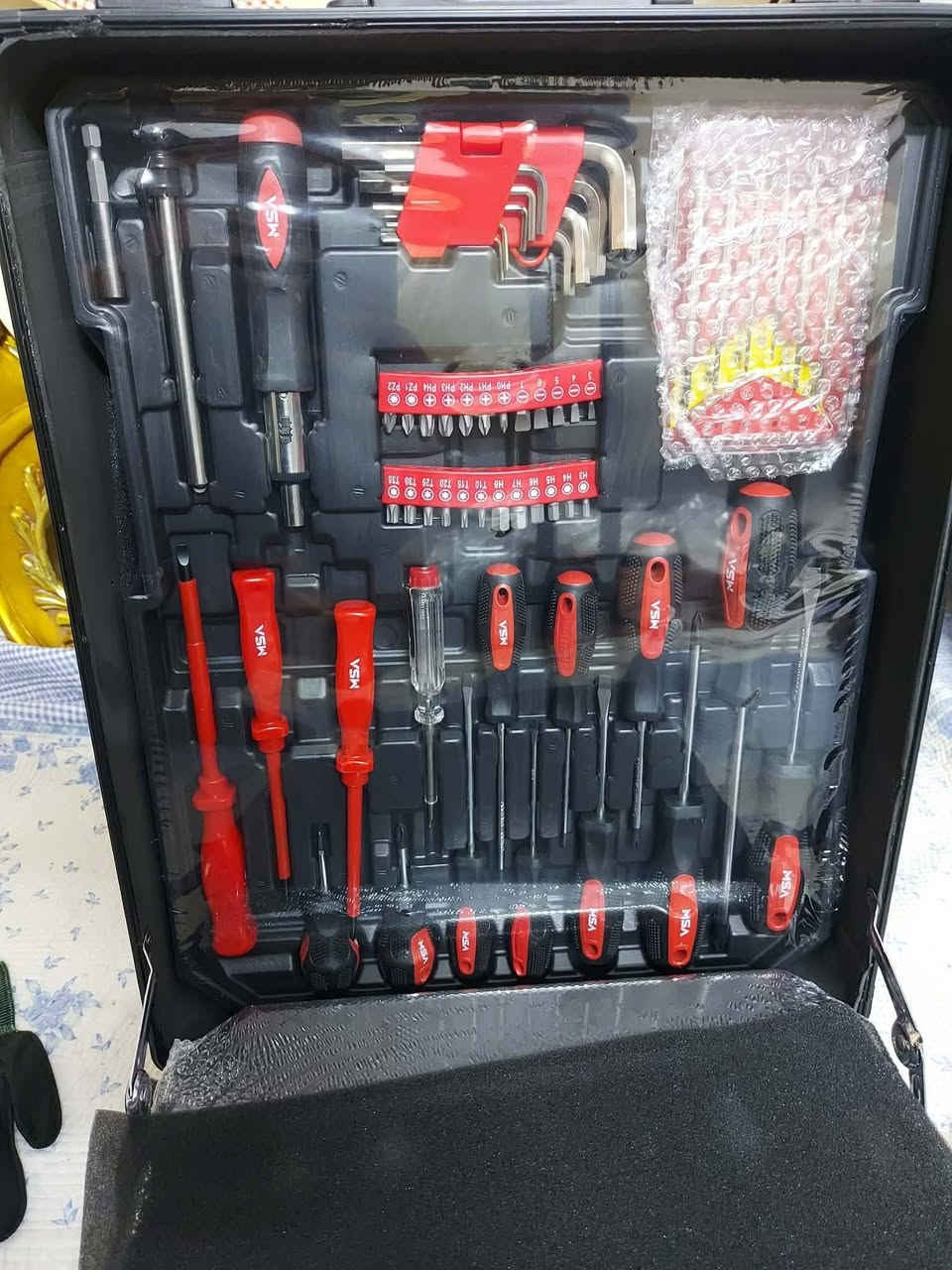 سلام عليكم جنطه بهاذ شكل تحتوي ع 610قطعه سعرهة 75واصل باب بيت


**إذا كنت صاحب هذا الإعلان وتريد حذفه لأي سبب، رجاءا أرسل رسالة إلى الدعم الفني**