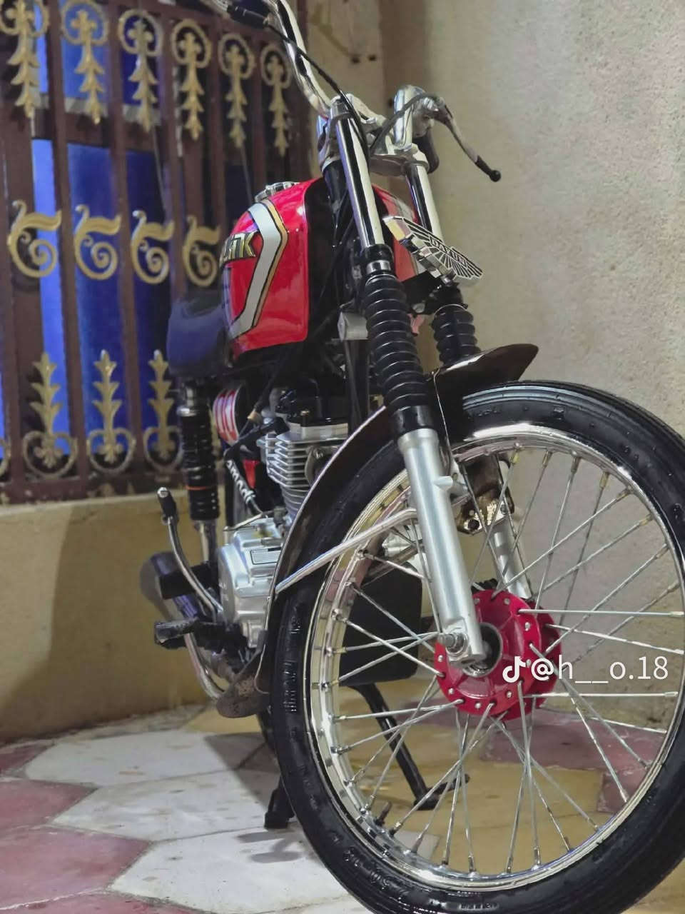 سلام عليكم دراجه كلك لبيع 
سيجي نامه  تعمير جديد 

مكان الحمزه الشرقي 

سعر 600

متوازي عله بيعتهه مو شراي لاتشاطر 

***********
