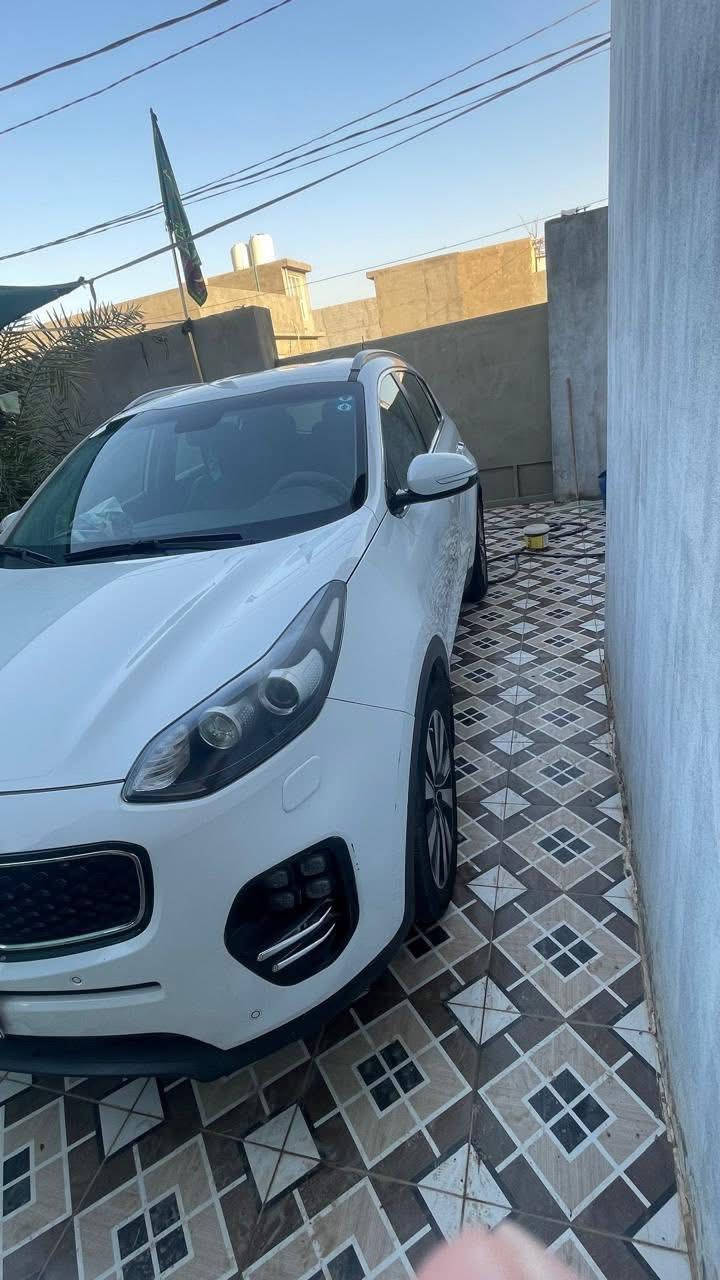 سبورتج 18 للبيع

خليجي ماشية 114 الف 

رقم بغداد 

محرك 2000 دوش 

كلشي موضح بالصور 

السعر 180 

الاتصال ***********
