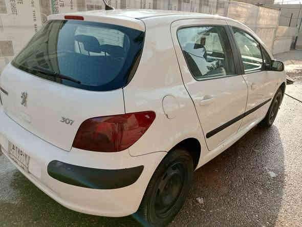 سلام عليكم بيجو فرنسي موديل 2005مصبوغه عام مكفوله من الضربه مكينه وكير وصدر وتخم تاير جديد تبريد كهربائيات كلهه تمام دواخل ابلاد العنوان بغداد الجديده نواب ظباط السعر 55 وبيها مجال ***********
