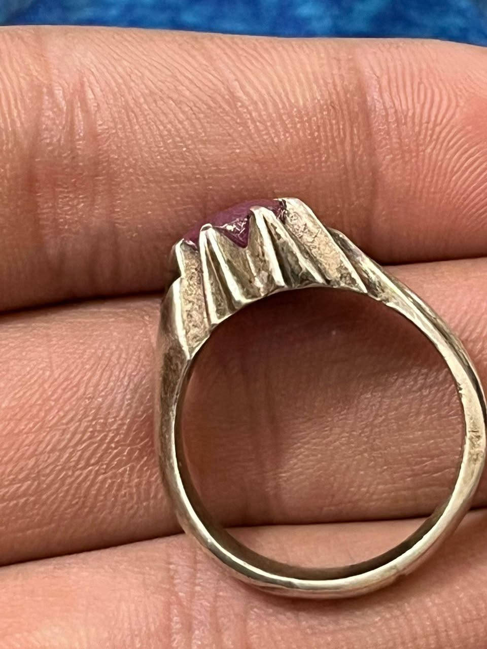 ياقوت افريقي بغداد للبيع ‏‪***********‬‏
