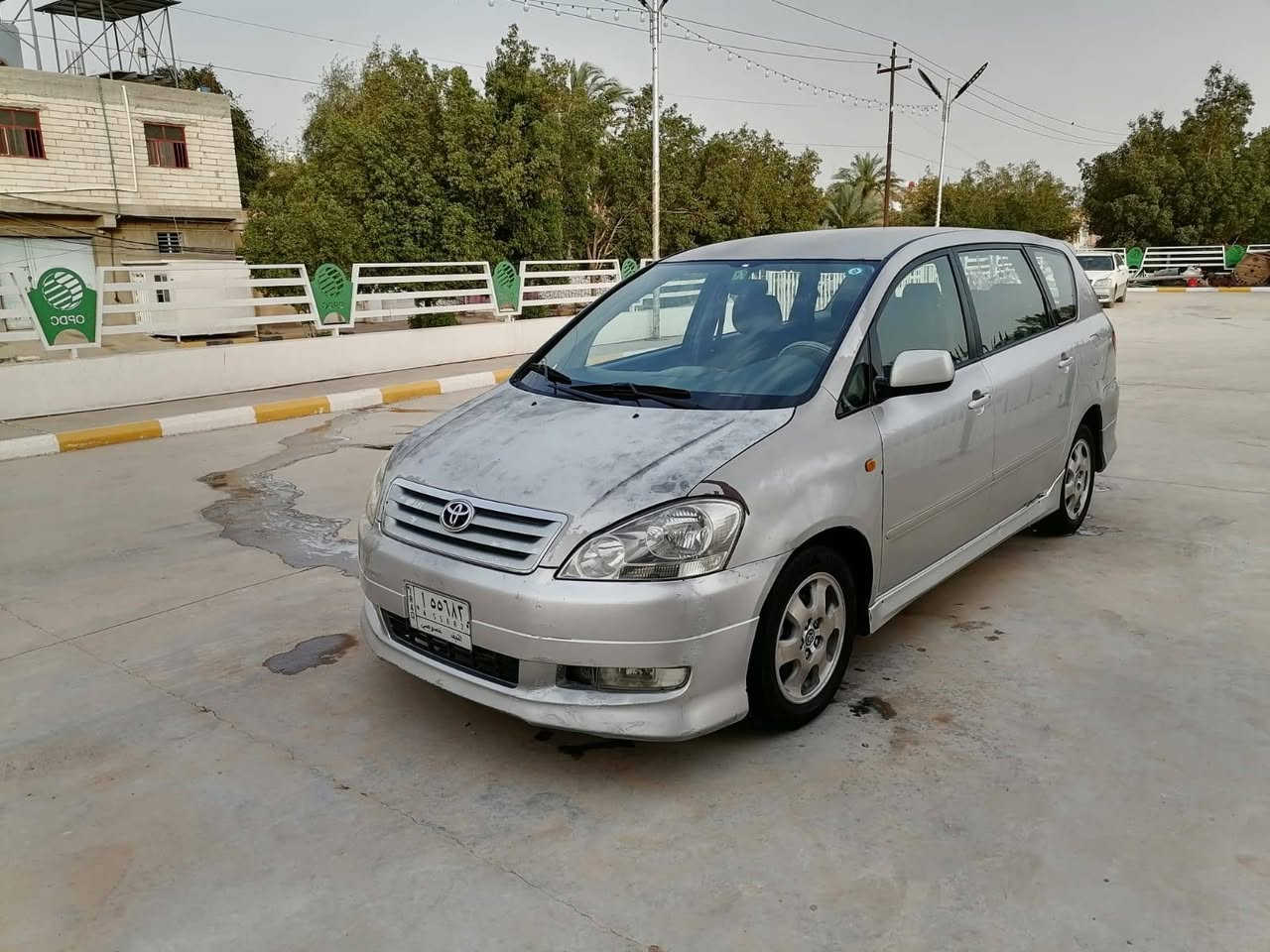السلام عليكم ابصم  البيع  تو ويل  مديل 2013   رقم نجف معلايه اصل 2001.مشتغل معاملتها بلقرار جديد ومفحوصه بالمرور وهز جديده وباقيه على مراجعت الكمرك  سياره مكفوله  من ضربه وصبغ  مكينه كير حداديه تخم تايرات. تبريد السياره جاهزه من كلشي بيع مراوس. حسب القناعه مكان السيارة نجف. السعر 75 وبيه مجال. تفاصيل أكثر هاذه رقمي ***********
