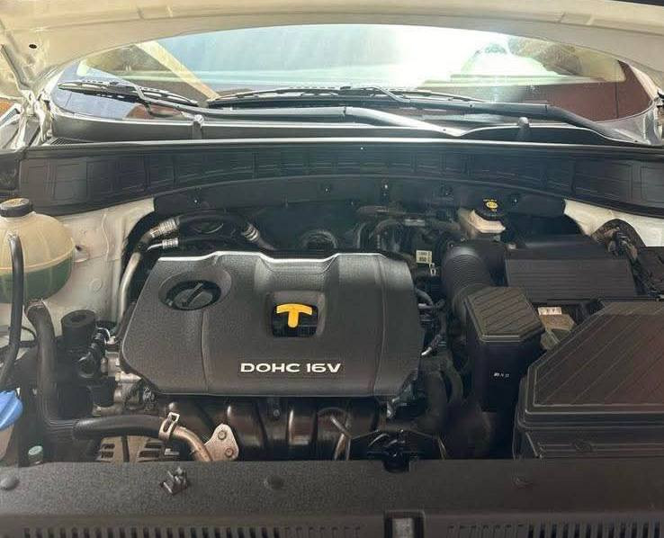 السلام عليكم 
توسان 2017 خليجي مكفولة من الضربة والصبغ  كير محرك كفالة سياره على وضع شركة تخم تاير جديد 5 ويل 
المواصفات 
بانورامة / حساس خلفي 
لايت زنون / كاميرا / تحكمات فول /  مري شفط / خمسة ويل كب / قطعتين تبريد / كشاف امامي خلفي 
/ لد امامي خلفي/ مري شفط / ثلاث انضمة قيادة 
مواصفاتها معروفة وكالة الكاصد 
السيارة جديدة وجاهزة 
مكاني محافظة ديالى
وهذا رقمي / ‏‪***********‬‏
