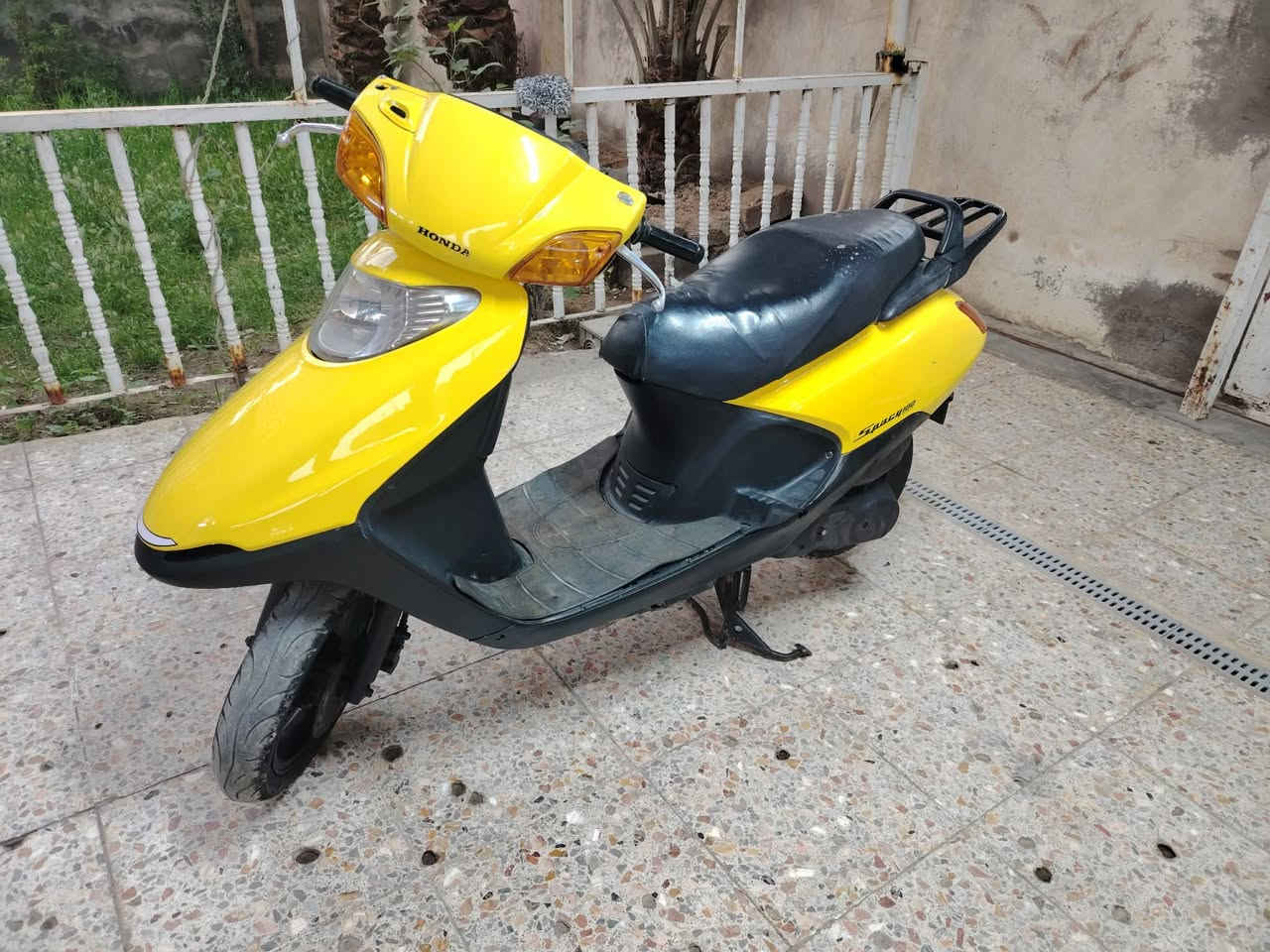 سبيسي ياباني للبيع كفرات جديده مكينه ناعمه سلف هندر اشاير لايت كيج بانزين شغال دبلات تخم تاير مكاني كوت السعر 550
رقمي ***********
