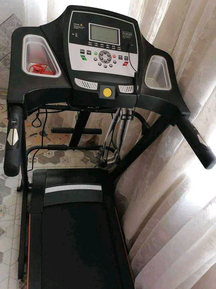 السلام عليكم
جهاز جري سعره ٤٠٠ أخو جديد  
الكنتور جديد كل ضرر ما بي ولا شخطه ٥٠٠ توصا
الطخم الاثنين بس ينراد تبديل الإسفنج مالته  سعره ٨٠
بلا أمر أي تعليق سلبي ما أريد 
الي يريد يعلق والي ما يعجبه لا يعلق 
ومع احترامي للجميع........


**إذا كنت صاحب هذا الإعلان وتريد حذفه لأي سبب، رجاءا أرسل رسالة إلى الدعم الفني**