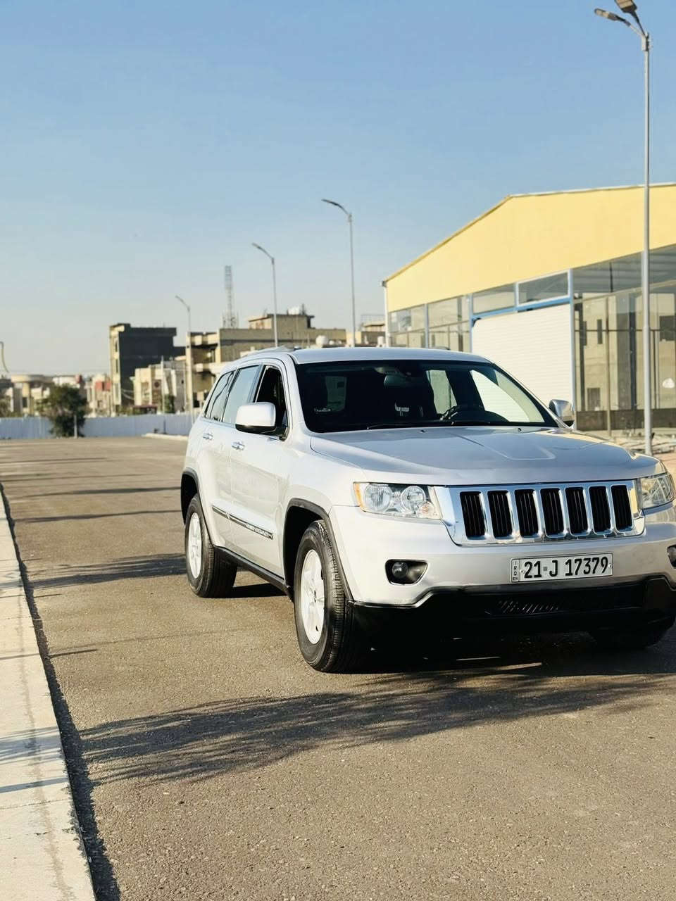 السلام عليكم 
جيب 2011 خليجي 
حجم المحرك 6 سلندر 3600
فقط قطعه وحده البنيد بدون دواخل  
كير محرك جديد 
باسمي  تحويل ثاني يوم 
تبريد ثلج امامي خلفي 
كشن السايق كهرباء 
بصمة + البواب بصمة 
ومعروفه البقيه المواصفات
ماناقصه برغي السيارة جديده متعوب عليها 
السعر المطلوب 153 وبيها مجال 
الاستفسار***********
العنوان بغداد 
غير متواجد ع الفيس
