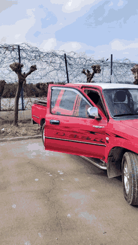 سلام عليكم
 بيكم دير. 
2011.النضافه 100/100
.لاصبغ ولا خياس تدفئه تبريد رقم الماني 
صافيه احلا من الصوره.... السعر 82 بيها مجال 
ملاحظه: شرط التحويل 
الإتصال على هذا الرقم ***********
