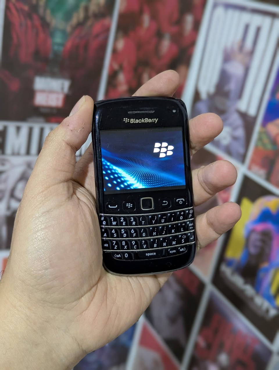 بلاك بيري بولد 
نضيف جدا شغال 100 بالميه 
سيم كارت ورام جاهز مع كيبل الشحن 
السعر 40 الف ويوجد توصيل


**إذا كنت صاحب هذا الإعلان وتريد حذفه لأي سبب، رجاءا أرسل رسالة إلى الدعم الفني**