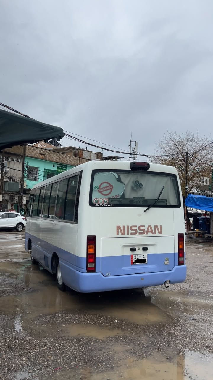 نیسان ٢٠٠٢ محسەن 
غاز و بەنزین
گێڕ و مەکینە و ئەکسەل بە شەرت
٦ تایەی تازە 
١٧ نیو چوپلیس تازە
بەس شینەکەی پەمپە
سعری ١٤٠ معامەلە
***********
