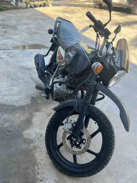 سلام عليكم بوكسر ٢٠ للبيع مرقم كامل دراجة نضيفة سعر مليون و ٦٠٠ رقمي. ***********
