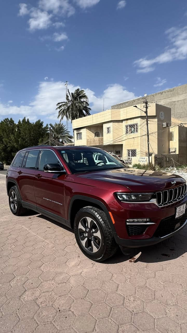 يالله
جيب كراند شيروكي
4Xe
٣ خطوط(هايبرد- بانزين- بلك ان )
2024
بدون ايرباكات 
نضيفه حداً 
مرقم بغداد  / تحويل مباشر

للتواصل و الاستفسار 
السعر /  الحادث
***********
