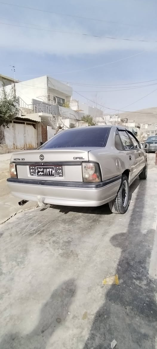 مۆدێل1991گێڕ ئۆتۆماتیک مەکینە 20 دەعامی بۆ دە عامی بەشەرت هە مو گیانی لەسەر بیلادە ئاڕمی پلاستیکی سلێمانی بەشەرت 35گەڵاو کەمێک معامەلە ڕەقەم***********    *********** سلێمانی السليمانية, العراق
