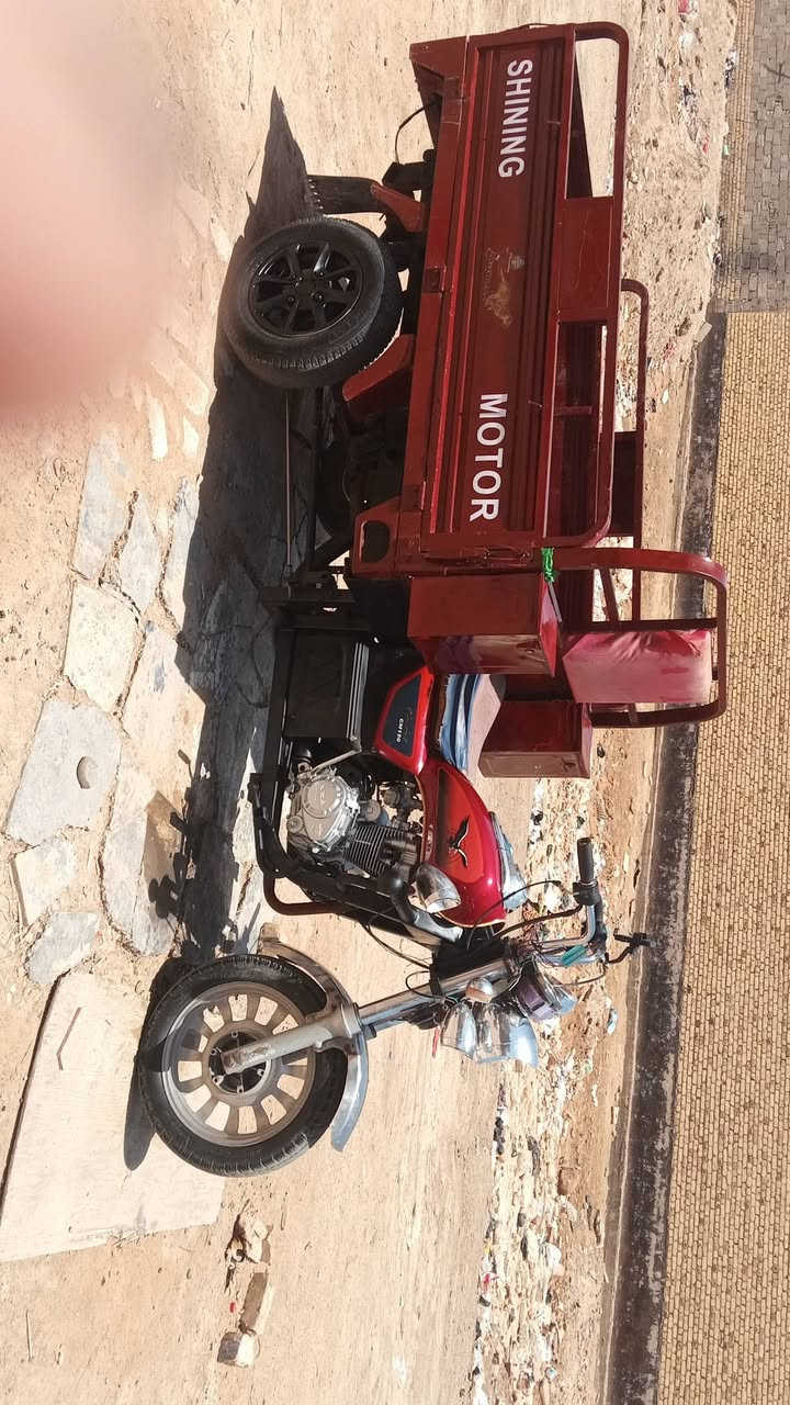 لبيع موديل 16 اوراق صؤالي محرك 20 مكاني دوانيه جلبيه سعرها 1250 (***********

