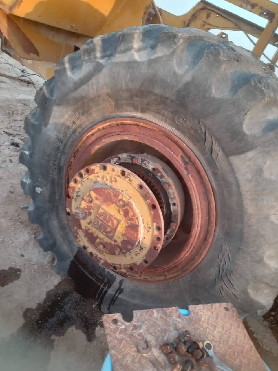 السلام عليكم هاذي لغراض مال لشفل فصختهه بي بقه لكير كلهه غراض كاوسكي 70 واضحه بل صور تركم وجعمقه مال ستيرن وصفاحيات مكاني الانبار قضاء رأوه  للاستفسار اتصال الرقم‏‪***********‬‏
