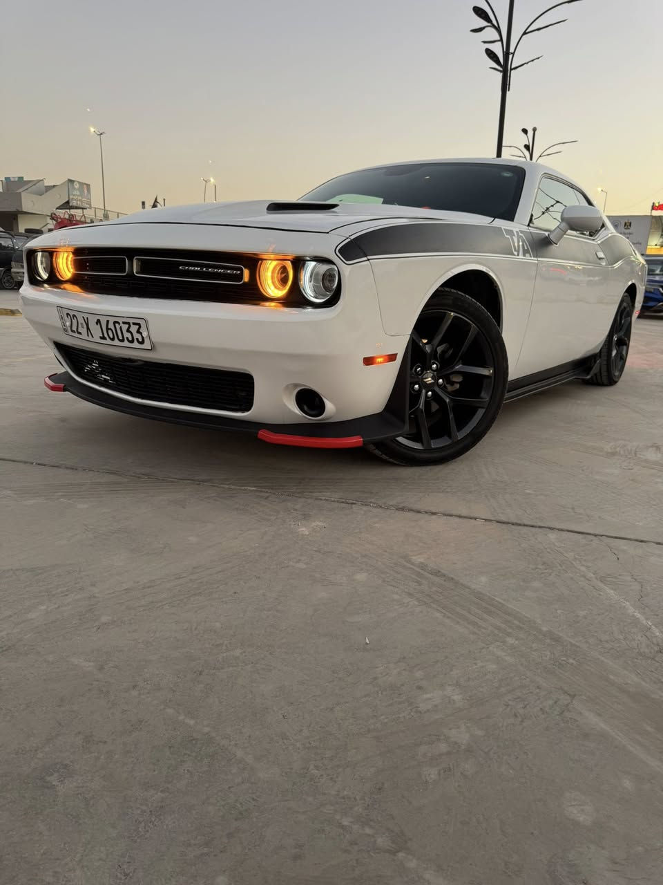 دوج جالنجر
نوع السيارة : دوج جالنجر - SXT 

الموديل : 2022 

حجم المحرك : محرك ٣٦٠٠ v6 

رقم اربيل 

شاشة جبيرة 

ماشية ٧٣ الف 
الاتصال : ***********

2c3cdzag2nh113392 رقم الشاصي
