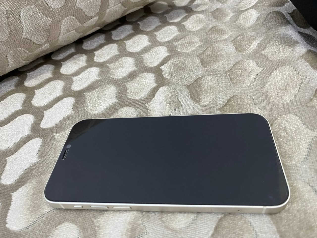 iPhone 12 – ذاكرة 128GB
🔹 نموذج M
🔹 فول نظافة – استخدام مرتب جداً
🔹 البطارية 77%
🔹 حاسبة تقرأ 82%
🔹 ما بي أي مشاكل، شغال تمام
الجهاز نظيف وجاهز للفحص بأي مكان


**إذا كنت صاحب هذا الإعلان وتريد حذفه لأي سبب، رجاءا أرسل رسالة إلى الدعم الفني**