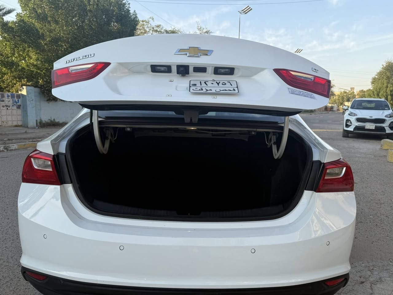 السلام عليكم
للبيع فقط بدون مراوس
ماليبو Lt موديل 23 حادثها 
نص بنيد
محرك 1500 تيربو
هند بريك بصمه
بصمه ابواب
تشغيل عن بعد
قطعتين تبريد
شاشه وكامره دواره
كشن كهرباء
لد نهاري
بك لايت لد
مانع تزحلق
منافذ usp
شاشه اعطال
152💵وبيها مجال
بسيط***********
مرقم بغداد كامل👍
