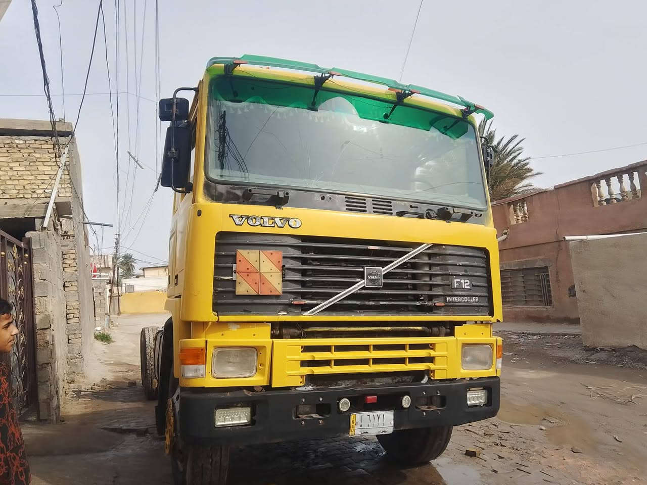 سلام عليكم فالفو موديل 85 شاصي مكفول محرك 6 سوبر كير 4/4 رقم نينوئ سعر 90 اوبيهه  مجال ***********/***********
