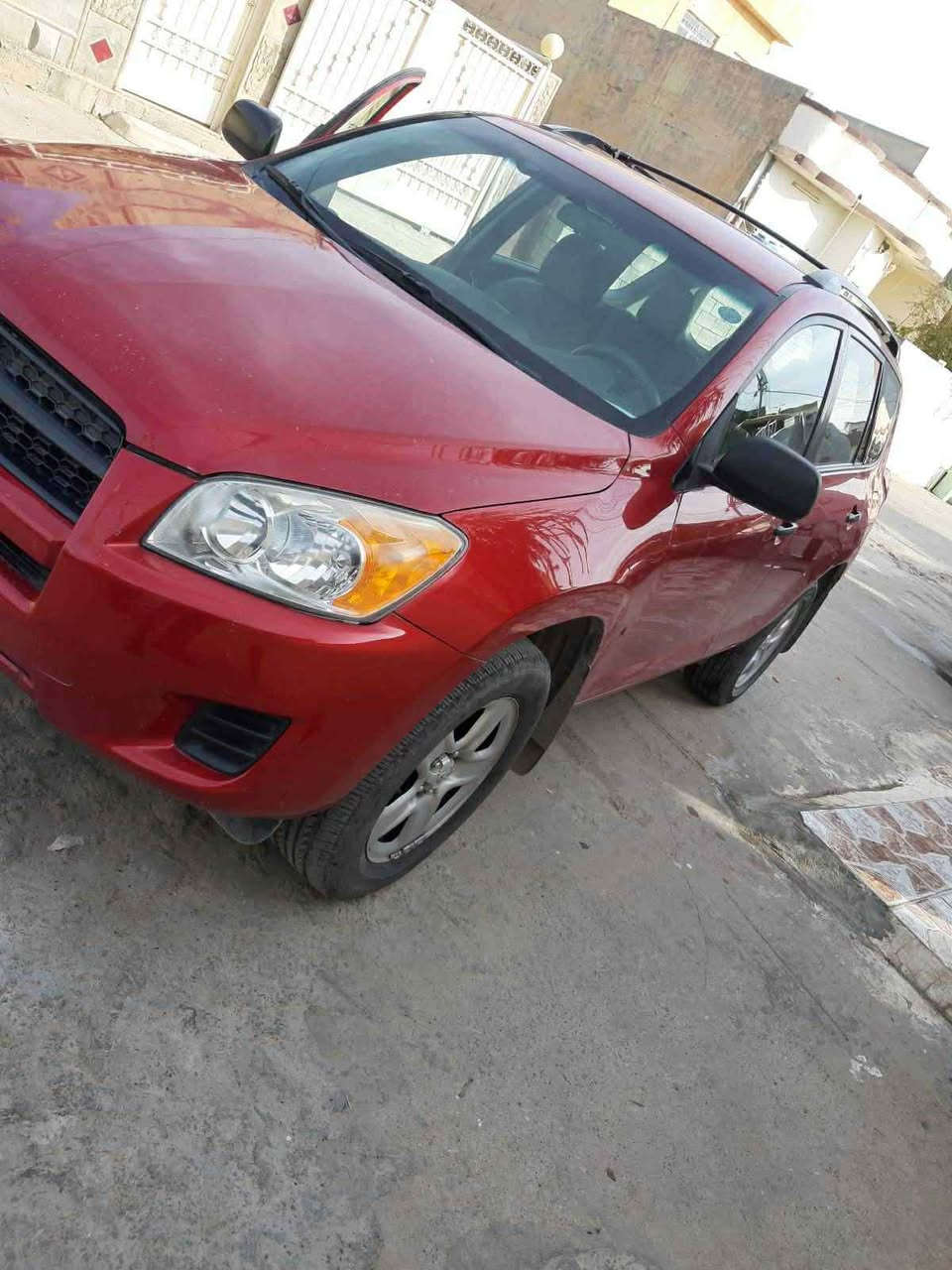 تويتا رافور  ٢٠١٢  به ناوي خومه وه يه سنوى تاكو ٢٠٢٩  نويه  ته نها دوونيوجاملغى  دواوه ي سبوخه
 جه ميكى بجوكى  دواي هه يه هجي تري  نيه هيج مسروفيكى نيه زور تو ندو توله  هه موو شتى به شه رت
گيرو مه كينه به شه رت.  سعري ١١٥$
له كويه م. 
***********
*********** كويسينجاك, أربيل
