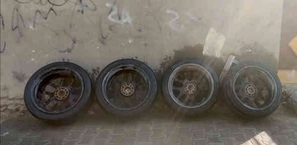 للبيع ويل شارجر حجم 20 تخم نضيف مابيهن تصليح ولا صبغ وياهن تخم تاير نص عمر السعر ٥٥٠ وبيهن مجال مكاني رميثه ***********
