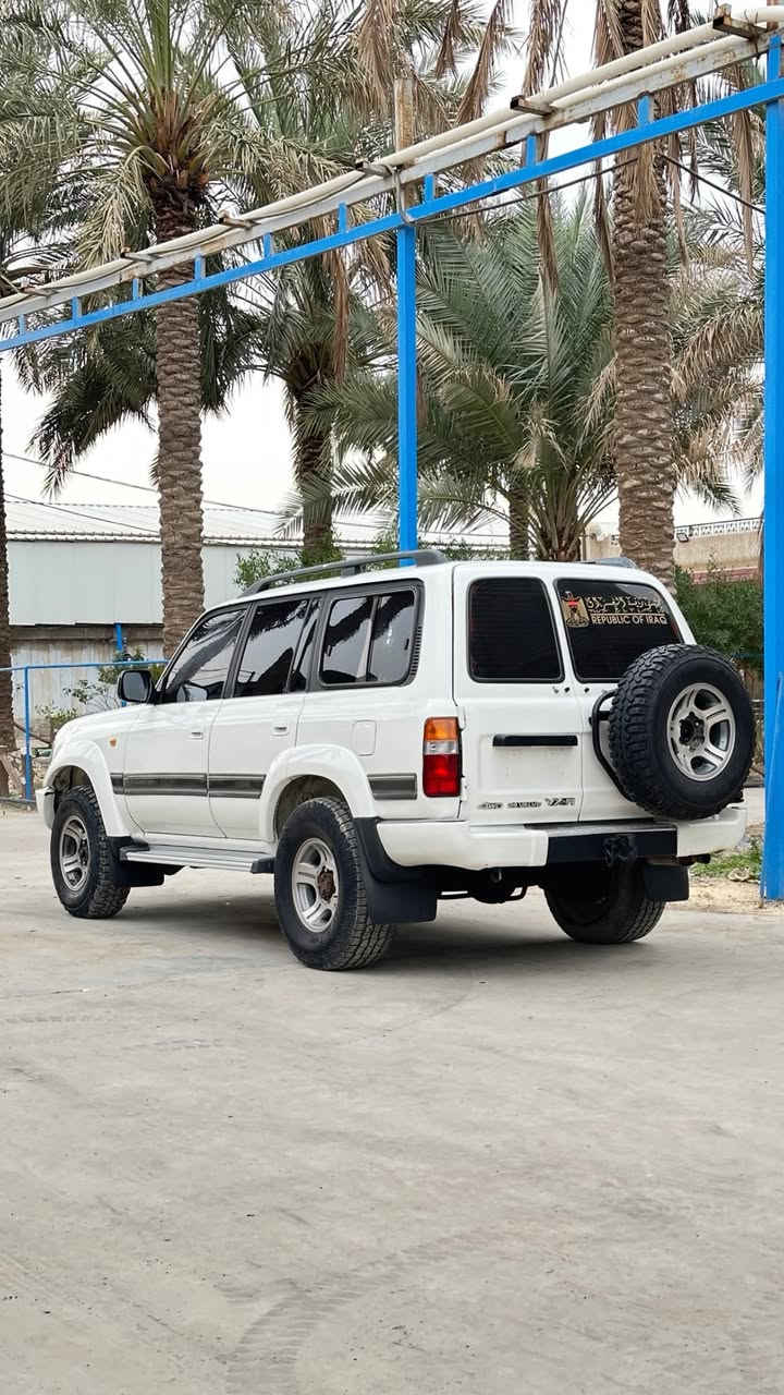 يا الله سلام عليكم لاندكروزر موديل 1996 للبيع السياره خير من الله تعميرها جديد صار شهرين تعمرت مال جناي من الدعاميه للدعاميه مابيها نقص كير ومكينه محورات خير من الله كير مال برادو لوكير يشتغل بس اني لغي صبغ جماليه حزام لا حادث ولا ضربه رقمها سليمانيه تحويل مباشر ماسوي وكاله كبل احولك مكانها بغداد الشعب عارضها 85 ورقه وبيها مجال  رقم ***********
