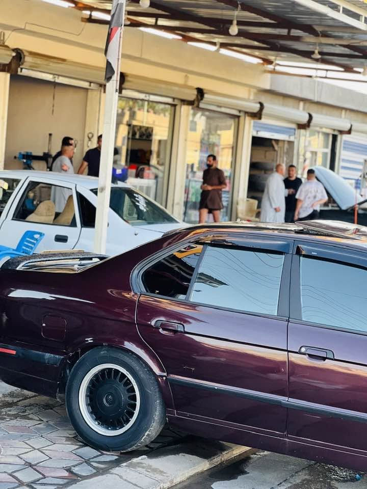 السلام عليكم 
BMW للبيع 
موديل 91
السياره جاهزه مجهزه 
رقم صلاح الدين دولي 
كير محرك شرط 
تخم تاير جديد 
كهربائيات كلها شغاله 
سلايت 
تبريد ثلج 
الاستفسار ***********
