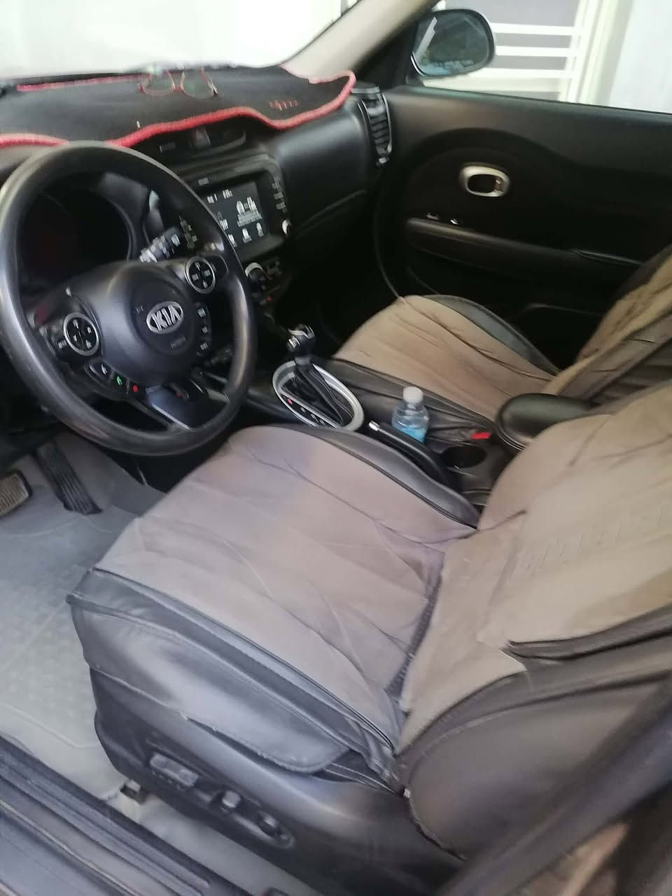 السلام عليكم... 
للبيع كيا صول 
موديل 2019
محرك 2000
GDI
حادثها جاملع امامي راجع عالبارد
باقي المواصفات معروفه موضح امامك 
رقمها بغداد بسمي 
السعر 130$
بيها مجال 
عنوان/ بابل .شارع. 60
كير محرك تبريد شواصي لغود 
كفاله
ماشيه 79 ميل
للا تصال
***********
