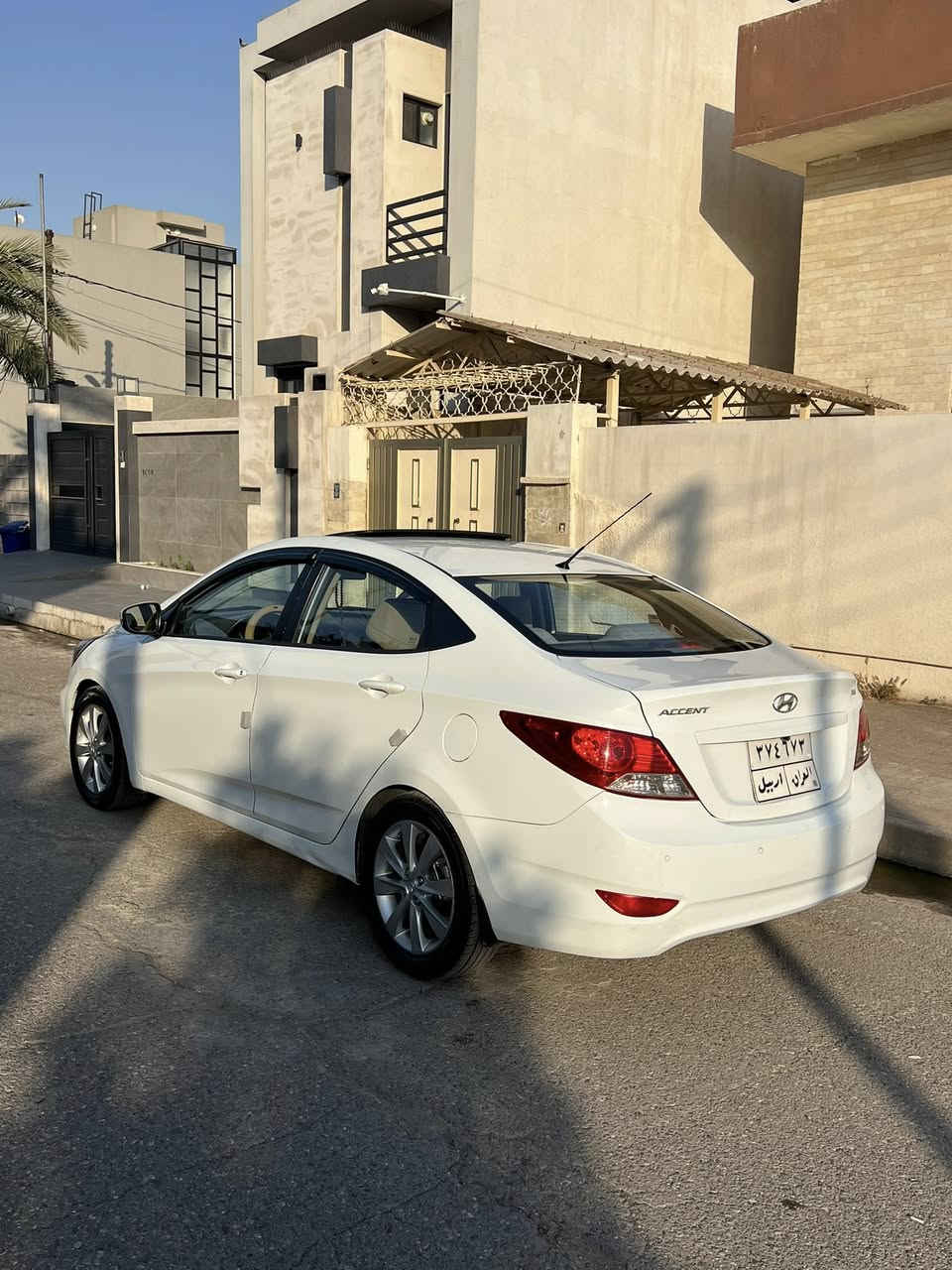 اكسنت  خليجي
موديل 2014 
بدون صبغ ولا ضرر 
كير محرك بشرط على وضع شركة 
هزة وفحص جاهزة شرط التحويل 
كابون بانزين 
مواصفات سيارة فول 
محرك 16 دوش لا صرف ولا نفخ بشرط 
كير at
شاشة وكامرة اصلي 
حساسات خلفية 
فتحة سقف 
تحكمات استيرن 
بلوثوث اوكس 
5ويل كب 
جامات كهرب 
كير توماتيك + عادي
نظام ايكو 
نظام ABS
تبريد ثلج 
السيارة جديده  وعلى وضع شركة وجاهزة من كل النواحي 
البيع بل نقد فقط 
للاستفسار اتصل على الرقم ***********
