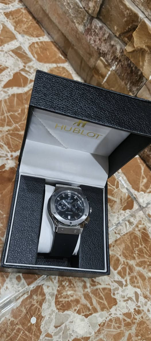 ساعه هلوبلوت اصلي مكينه سوسري اصلي
تاريخ وثواني شهري مع كل ملحقات عنوان كركوك سعر خاص
6 براغي  يتحمل 10 امتار جوه المي


**إذا كنت صاحب هذا الإعلان وتريد حذفه لأي سبب، رجاءا أرسل رسالة إلى الدعم الفني**