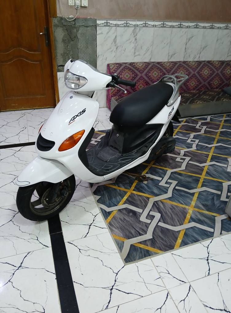 السلام عليكم 
اكزز فحل ياباني للبيع دراجة مامفتوحه سلف هندر كهربائيات كلها شغاله دراجة جديده مال باله ماصرله هواي من طالعه من الوكيل السعر 600 وبيه مجال قليل الشراي العنوان البصره ابي الخصيب الاستفسار على هذا الرقم 
***********
