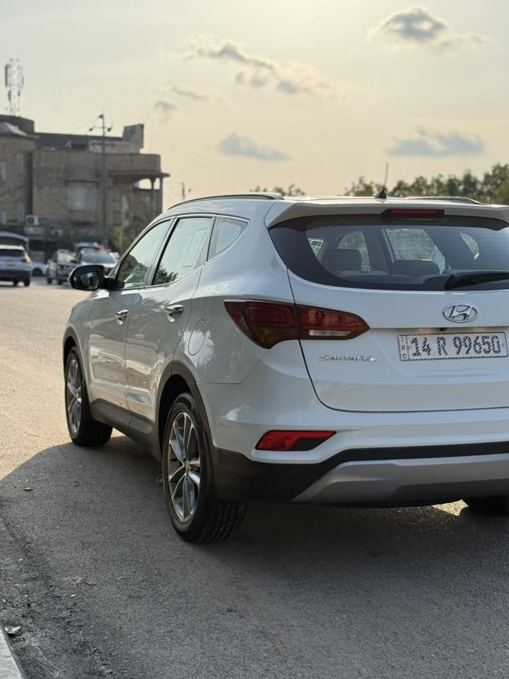 سنتافي للبيع خليجي مديل 2016
محرك 6 سلندر كفاله عامه ماعده صبغ شبر بلبنيد 
تخم تاير حداديه كير محرك مامفتوح بيها برغي خير من الله سياره 
احلى من الصور نص توفيله 
رقم بصره بسمي تحويل ثاني يوم 
ماشيه 100 
السعر 195 
وبيها مجال للشراي 
رقم الهاتف ***********
مكان سياره بصره
