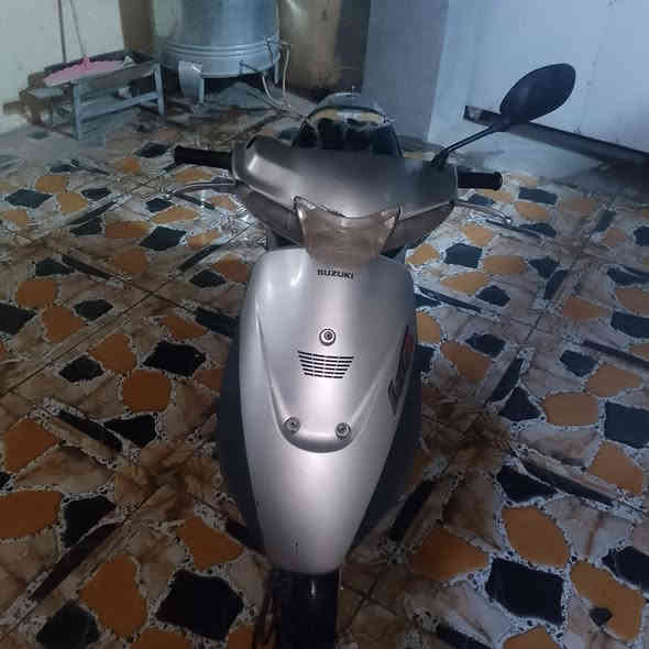 ماطور زمبور 
قبل شهرين اخذته رمبه 
ونسيت اخليله دهن وكام الماطور وجفته 🔴
ولماطور نضيف بس تبدل تخمه 
ولشراي يخابر عل رقم وبي وتساب ***********🔴
350 وبي مجال لل شرايه 🔴
ومازنجر ما اجاوب 🔴
