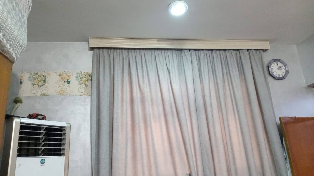 من رخصة الادمن/دار للبيع بأسمي ملك صرف بغداد الشعب حي العقاري قرب جامع بدريه الرواف محله ٣٣٧/ زقاق ١١ / دار / ١٨ بناء جناي من جميع المواد ملاحظه الطابق الثاني نفس الأول والثالث سندويج بنل درجه اولى يتكون من/ ٣ غرف تأسيس حديث الاتصال على الخاص ***********
