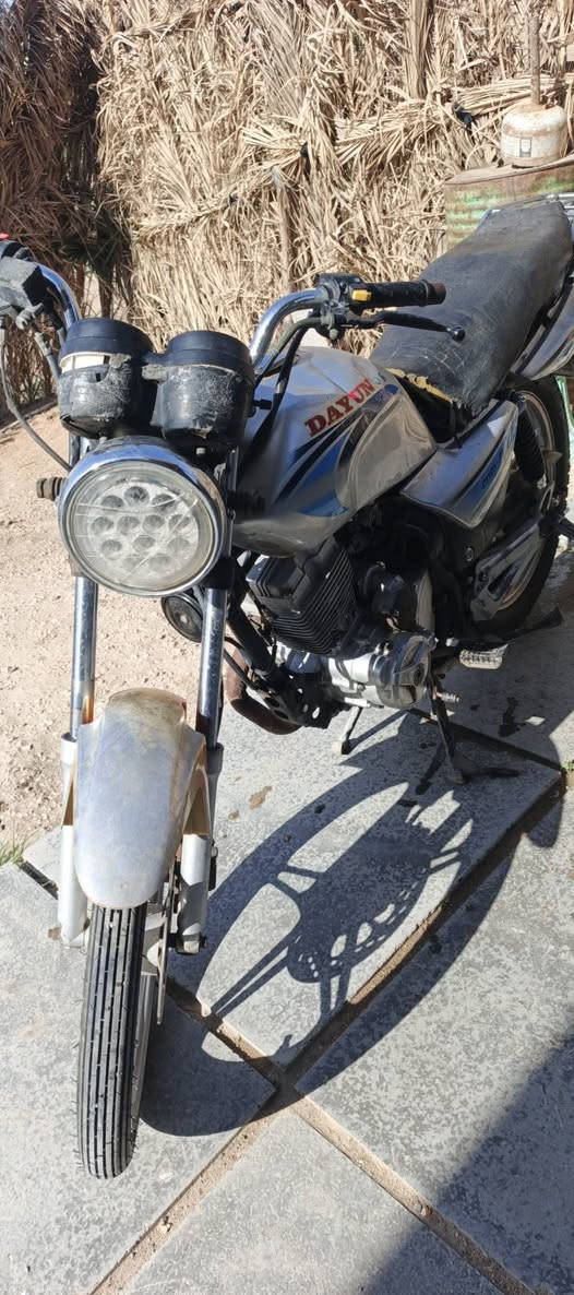 سلام وعليكم دايون عظم أوراق اصولي موديل ١٥ 
غراض كله جديد نقص كهربائيات محرك مامفتوح 
***********
