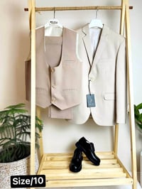 جاكيت • غير مستخدم • مقاس ١٠ سنة