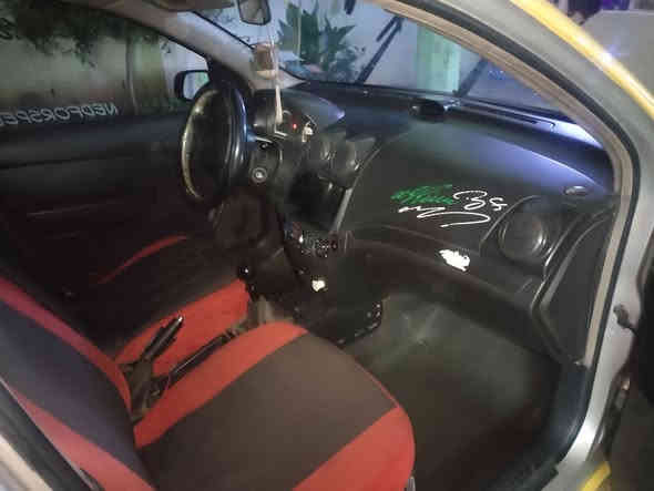 السلام عليكم
افيو للبيع موديل 8
بدون ضرر هيئه وغرامات مصفرة
كير ومحرك شرط 
رقم بغداد مشروع وطني الشرعي بل موصل 
كاربون ويها 
السعر 55 وبيها مجال
التوصل عل رقم 📱 *********** بي وتساب
