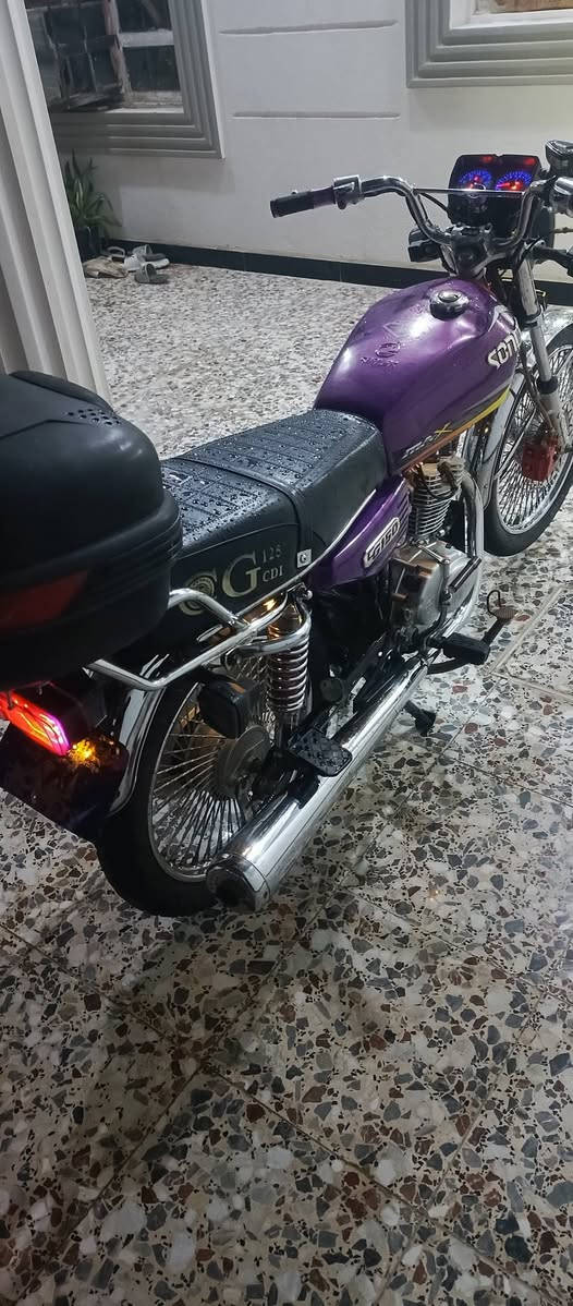 السلام عليكم
ايراني اربعه كير ختم سونك موديل 23 مكفوله اوراق كامله محرك ممفتوح مكاني بغداد الزعفرانيه ب 650 وبيه مجال قليل *********** واتساب بي ملاحظه الصندوك مو وياه
